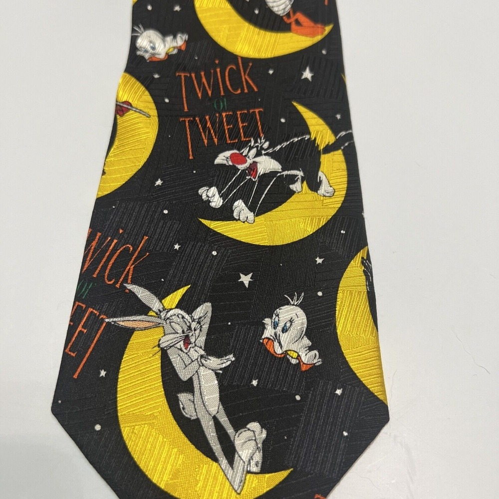 Looney Tunes‎ Halloween Necktie Bugs Bunny Sylvester Daffy Duck Twick or Tweet